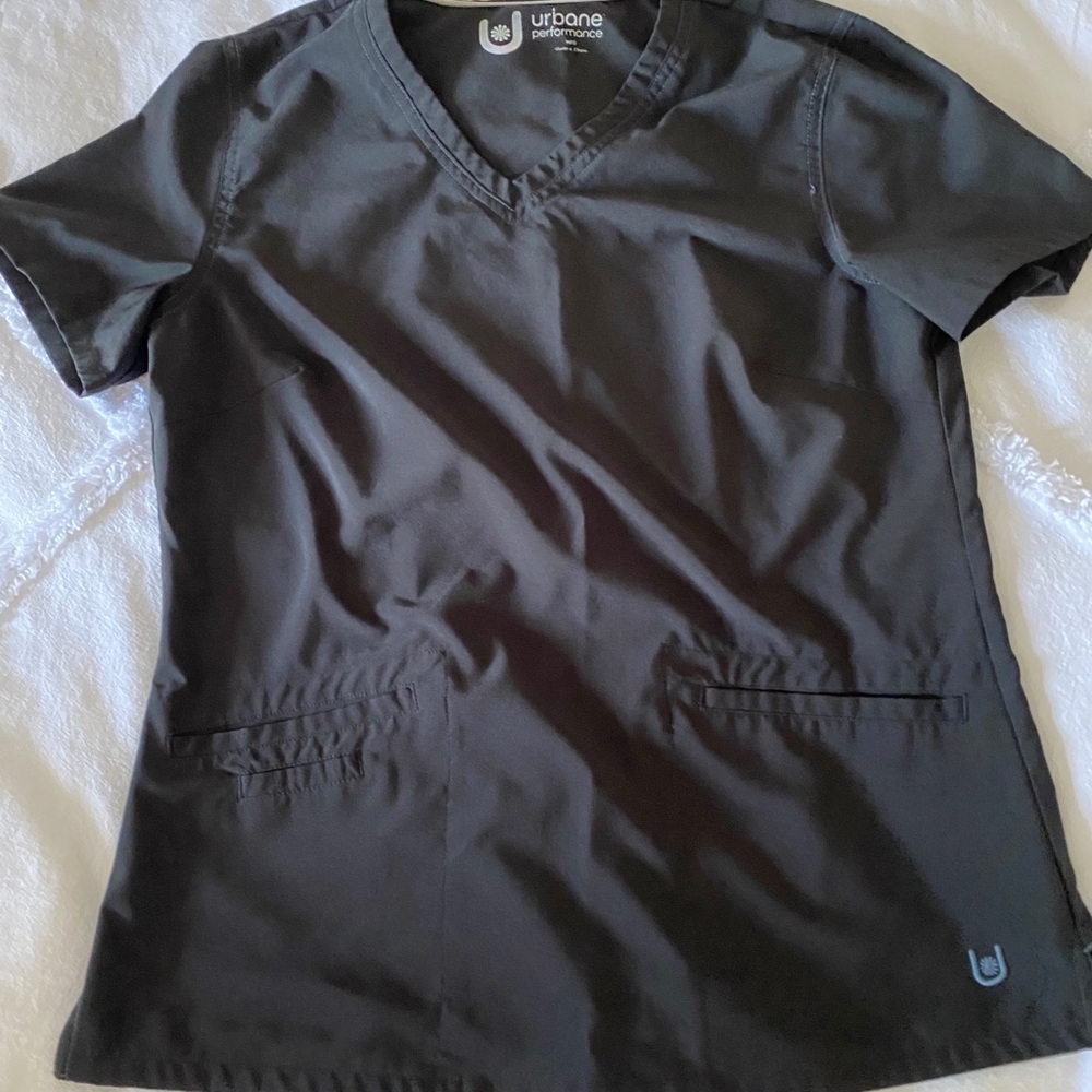 Urbane performance scrub top